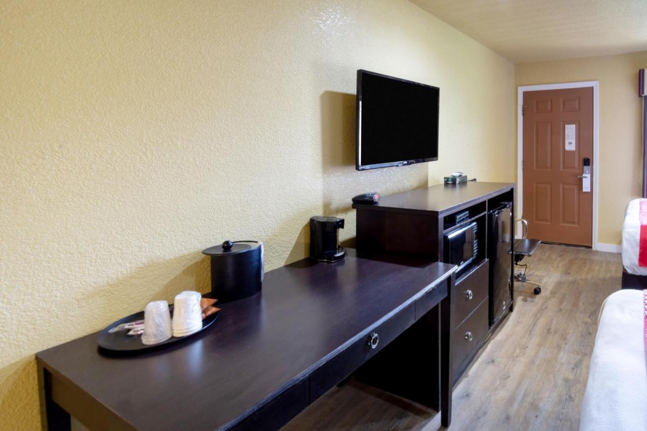 Woodridge Inn And Suites ميامي المظهر الخارجي الصورة